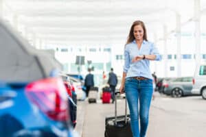 Quieres alquilar un auto en el aeropuerto